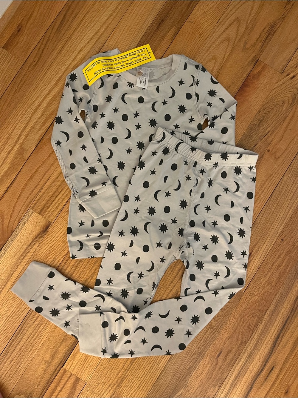 Hanna Anderson Moon & Stars Pajama Set - Light Gray/Black 4T